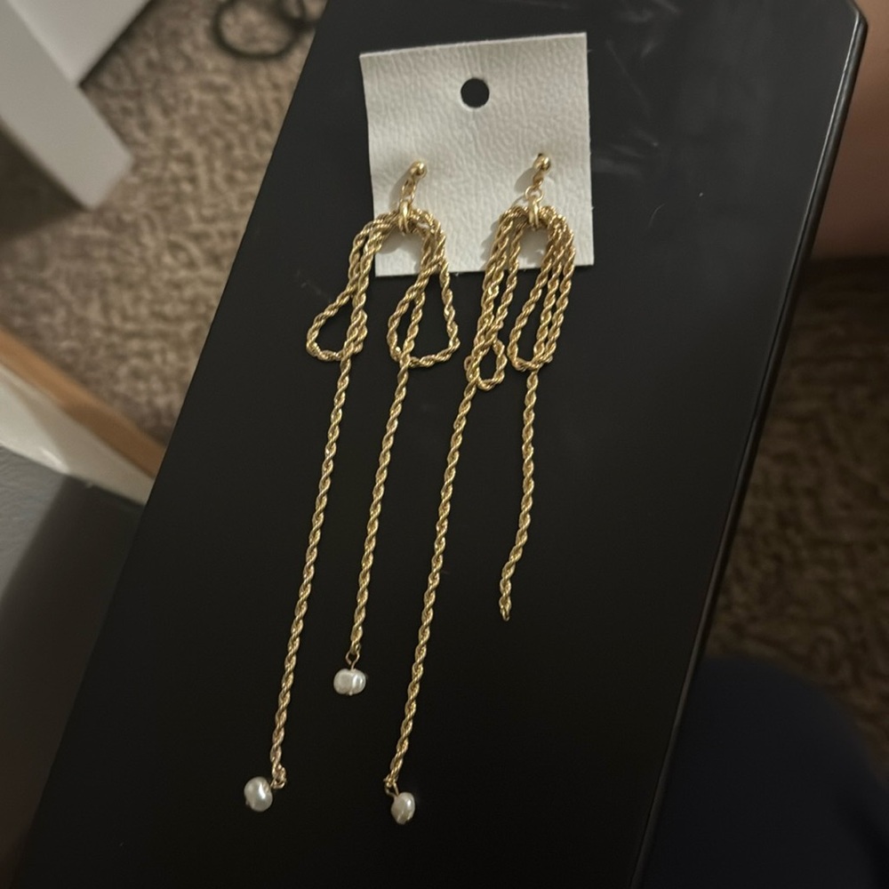 Free people bow earrings - NWT